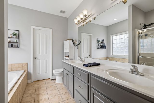 1062 Kacie Dr, Pleasant View, TN 37146