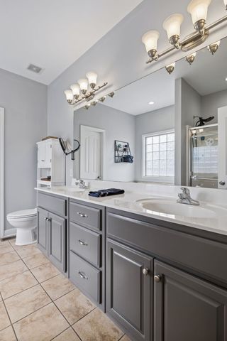 1062 Kacie Dr, Pleasant View, TN 37146