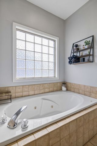 1062 Kacie Dr, Pleasant View, TN 37146