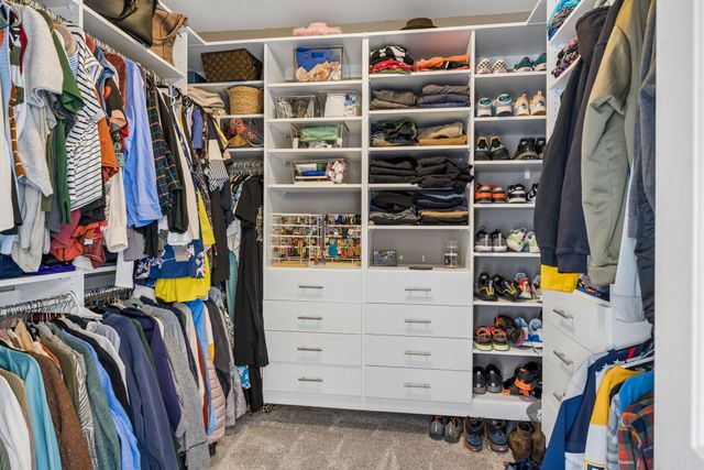 1062 Kacie Dr, Pleasant View, TN 37146