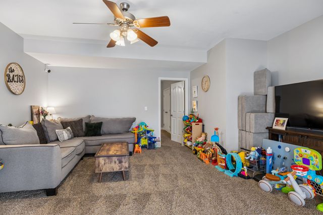 1062 Kacie Dr, Pleasant View, TN 37146