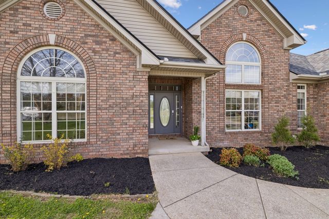 1062 Kacie Dr, Pleasant View, TN 37146