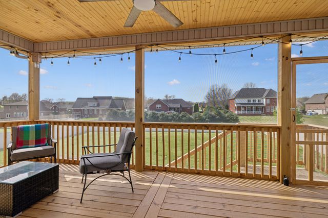 1062 Kacie Dr, Pleasant View, TN 37146