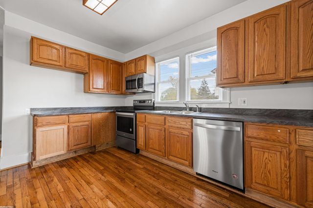 18905 VOILAND Street, Roseville, MI 48066