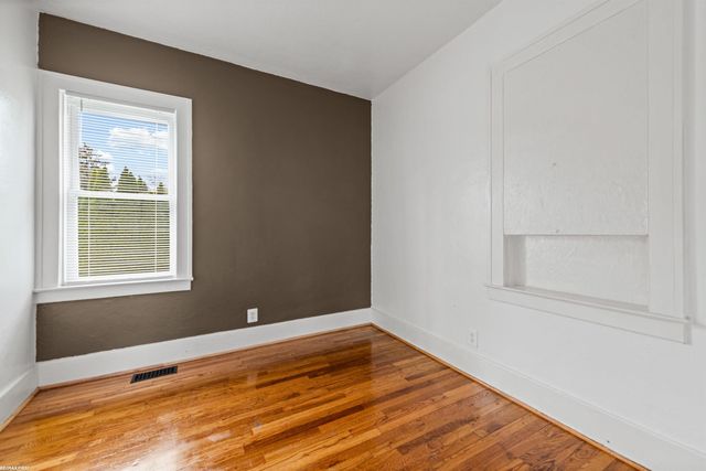 18905 VOILAND Street, Roseville, MI 48066