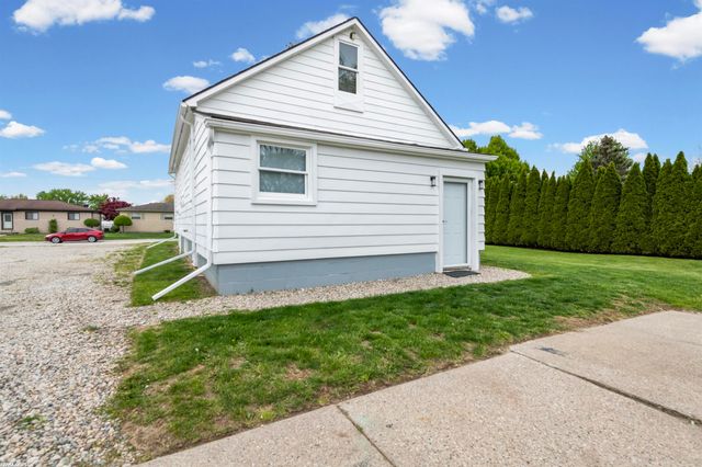 18905 VOILAND Street, Roseville, MI 48066