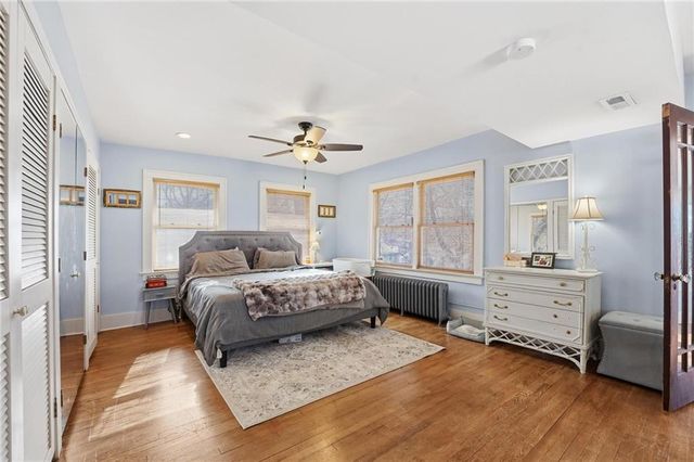 5532 Rockhill Road, Kansas City, MO 64110