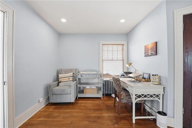 5532 Rockhill Road, Kansas City, MO 64110