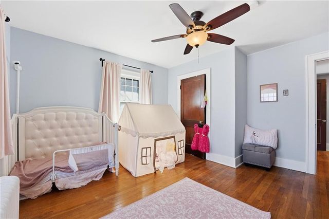 5532 Rockhill Road, Kansas City, MO 64110