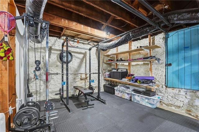 5532 Rockhill Road, Kansas City, MO 64110