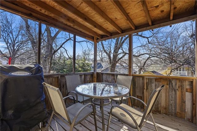 5532 Rockhill Road, Kansas City, MO 64110