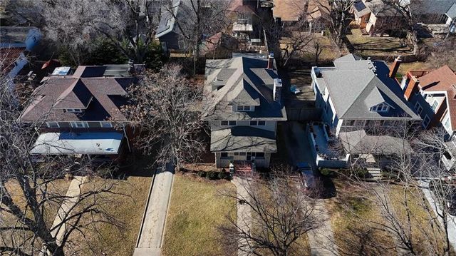 5532 Rockhill Road, Kansas City, MO 64110