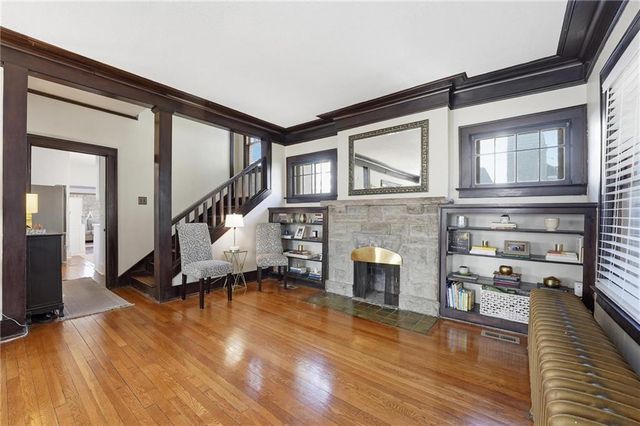 5532 Rockhill Road, Kansas City, MO 64110