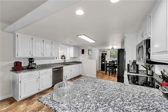 9268 Amy Drive, Springdale, AR 72762