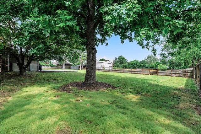 9268 Amy Drive, Springdale, AR 72762