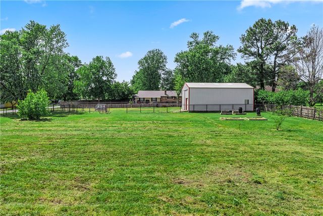 9268 Amy Drive, Springdale, AR 72762