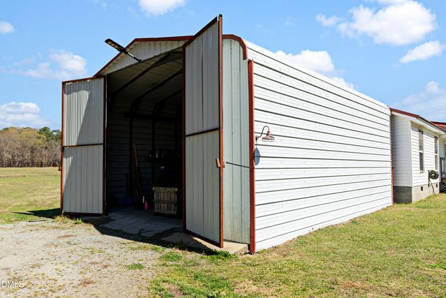 288 Baileys Crossroads Road, Benson, NC 27504