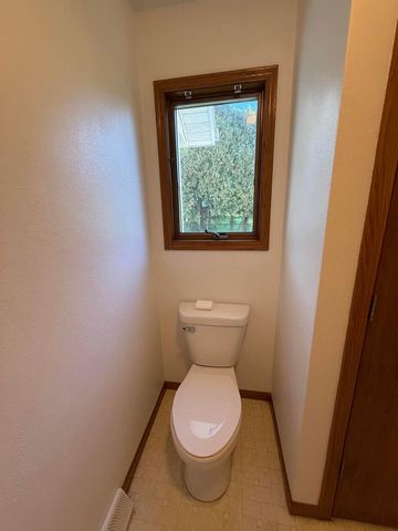 1204 Navaho Court, Fort Atkinson, WI 53538