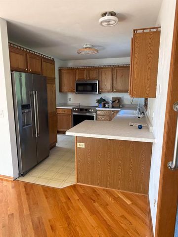 1204 Navaho Court, Fort Atkinson, WI 53538