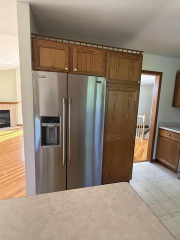 1204 Navaho Court, Fort Atkinson, WI 53538