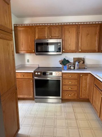 1204 Navaho Court, Fort Atkinson, WI 53538