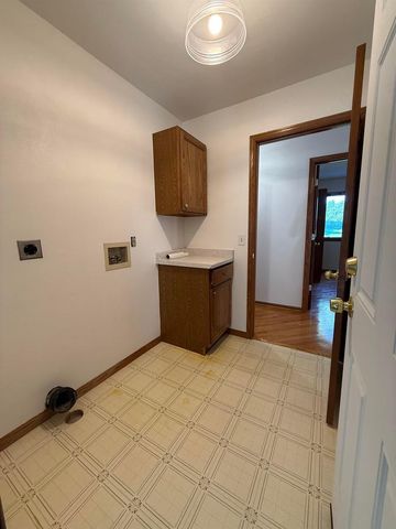 1204 Navaho Court, Fort Atkinson, WI 53538