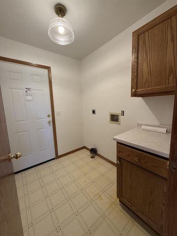 1204 Navaho Court, Fort Atkinson, WI 53538