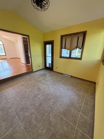 1204 Navaho Court, Fort Atkinson, WI 53538
