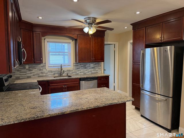 65 Cornhill Street, Bridgeport, CT 06606