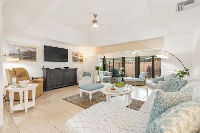 11341 Briarwood Place, North Palm Beach, FL 33408