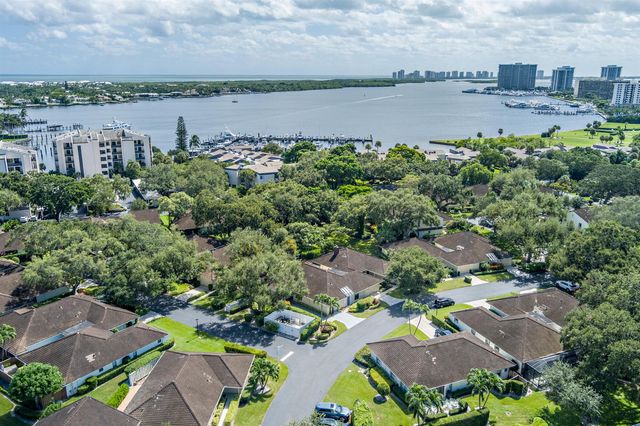 11341 Briarwood Place, North Palm Beach, FL 33408