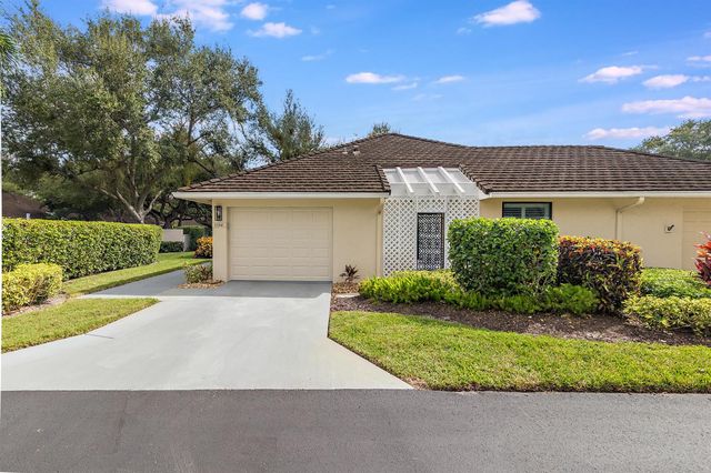 11341 Briarwood Place, North Palm Beach, FL 33408