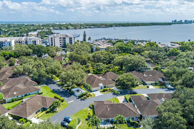 11341 Briarwood Place, North Palm Beach, FL 33408