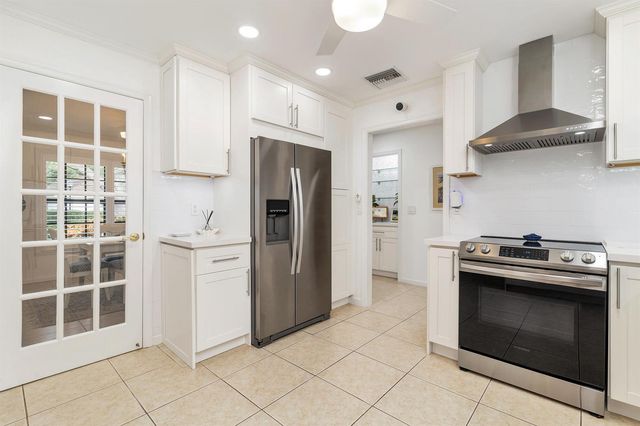 11341 Briarwood Place, North Palm Beach, FL 33408