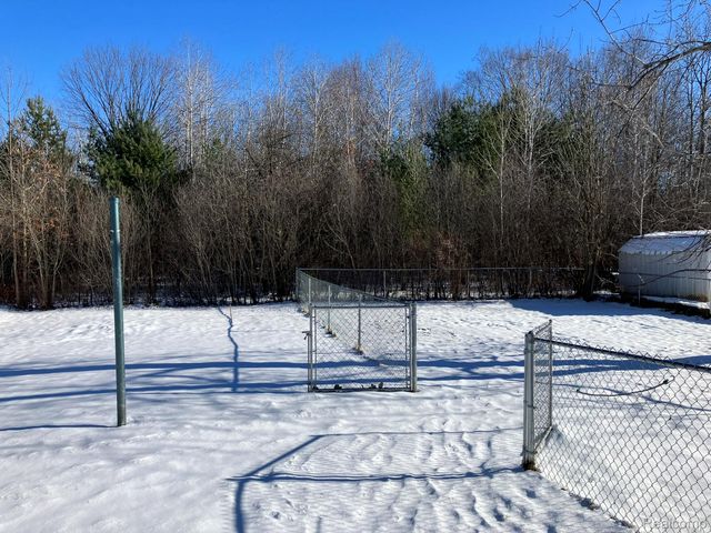 1604 Allen Road, Kimball Township, MI 48074
