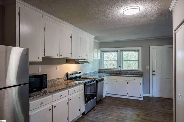 190 North Street Extension, Wellford, SC 29385
