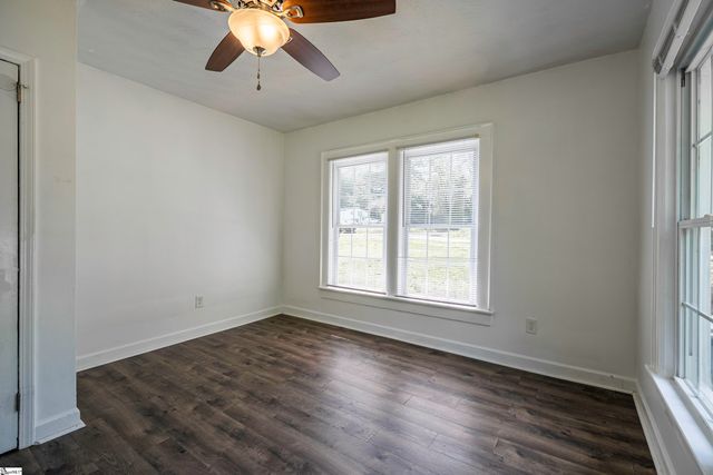 190 North Street Extension, Wellford, SC 29385