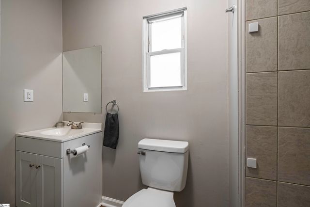 190 North Street Extension, Wellford, SC 29385
