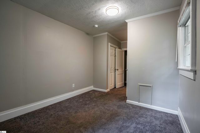 190 North Street Extension, Wellford, SC 29385