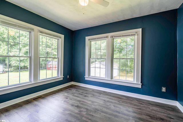 190 North Street Extension, Wellford, SC 29385