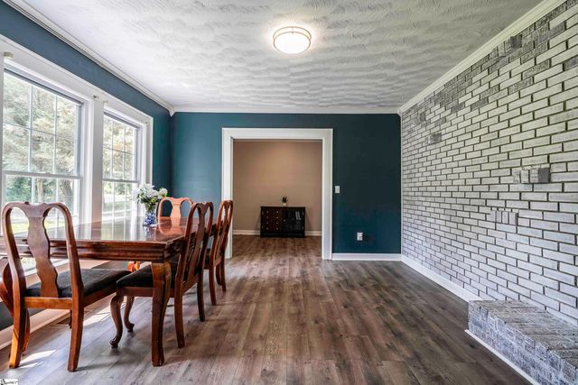 190 North Street Extension, Wellford, SC 29385