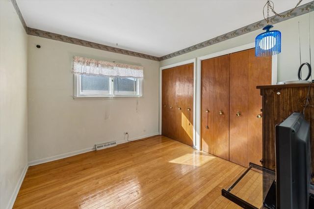 8941 Moody Avenue, Morton Grove, IL 60053