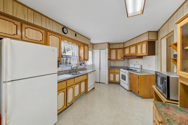8941 Moody Avenue, Morton Grove, IL 60053