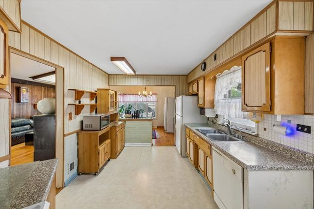 8941 Moody Avenue, Morton Grove, IL 60053