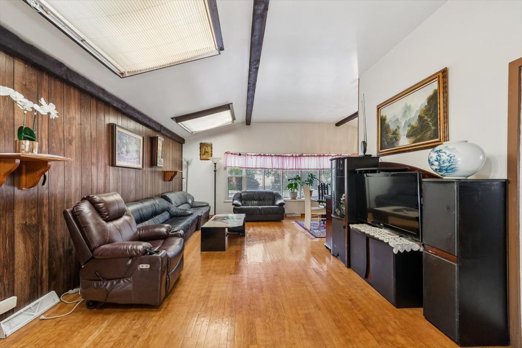 8941 Moody Avenue, Morton Grove, IL 60053 — photo 5
