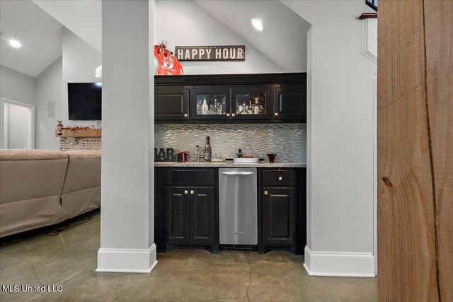 517 Fawn Cove, Canton, MS 39046