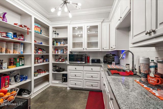 517 Fawn Cove, Canton, MS 39046