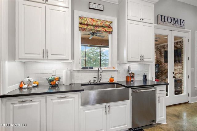 517 Fawn Cove, Canton, MS 39046