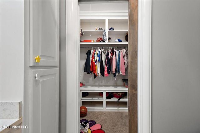 517 Fawn Cove, Canton, MS 39046