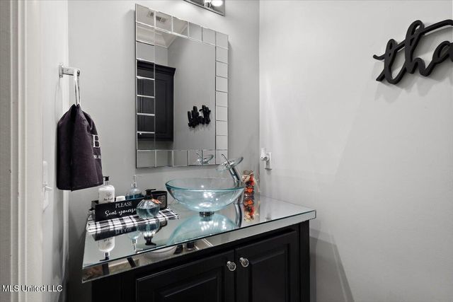 517 Fawn Cove, Canton, MS 39046